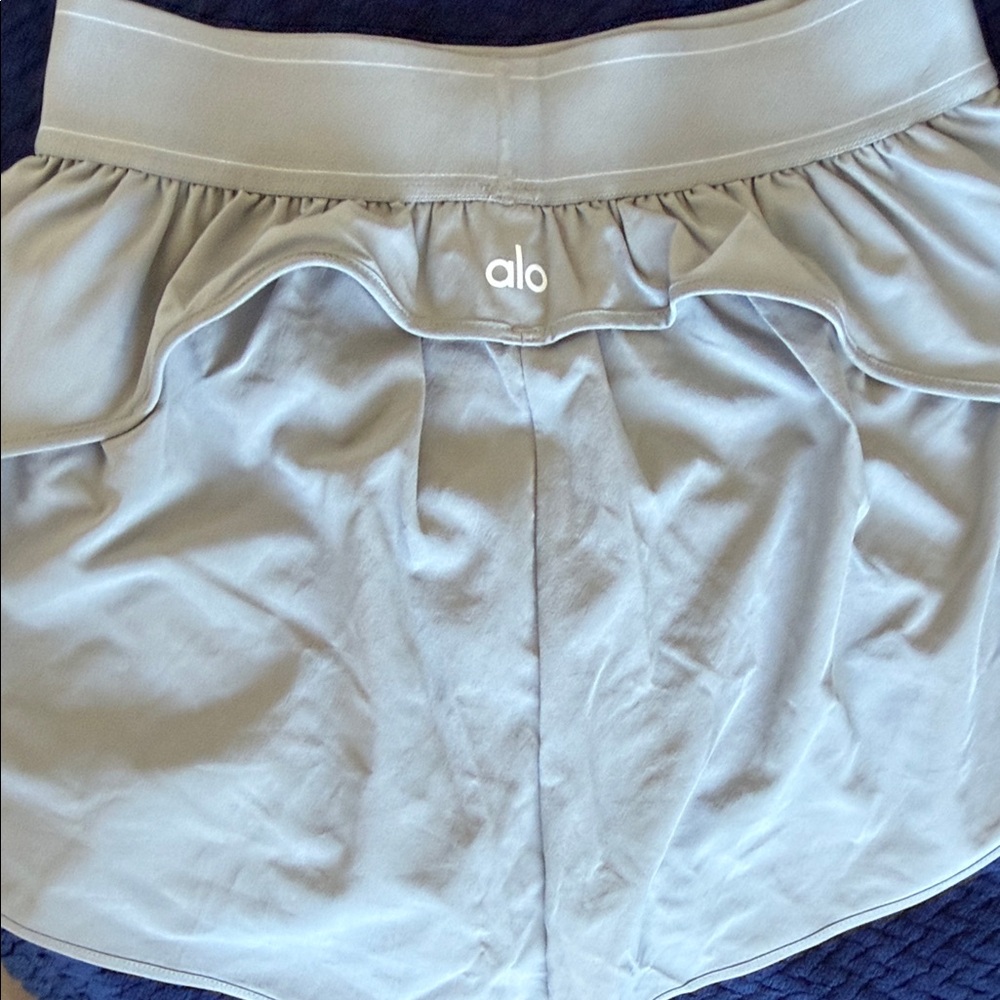 ALO Yoga Women's match point shorts nwt - Picture 6 of 6